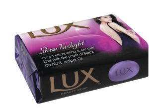 LUX Bath Soap Sheer Twilight Yellow (100G).jpg