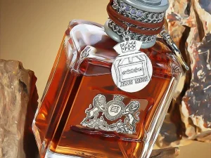 Oud Wood Men Sandalwood Perfume